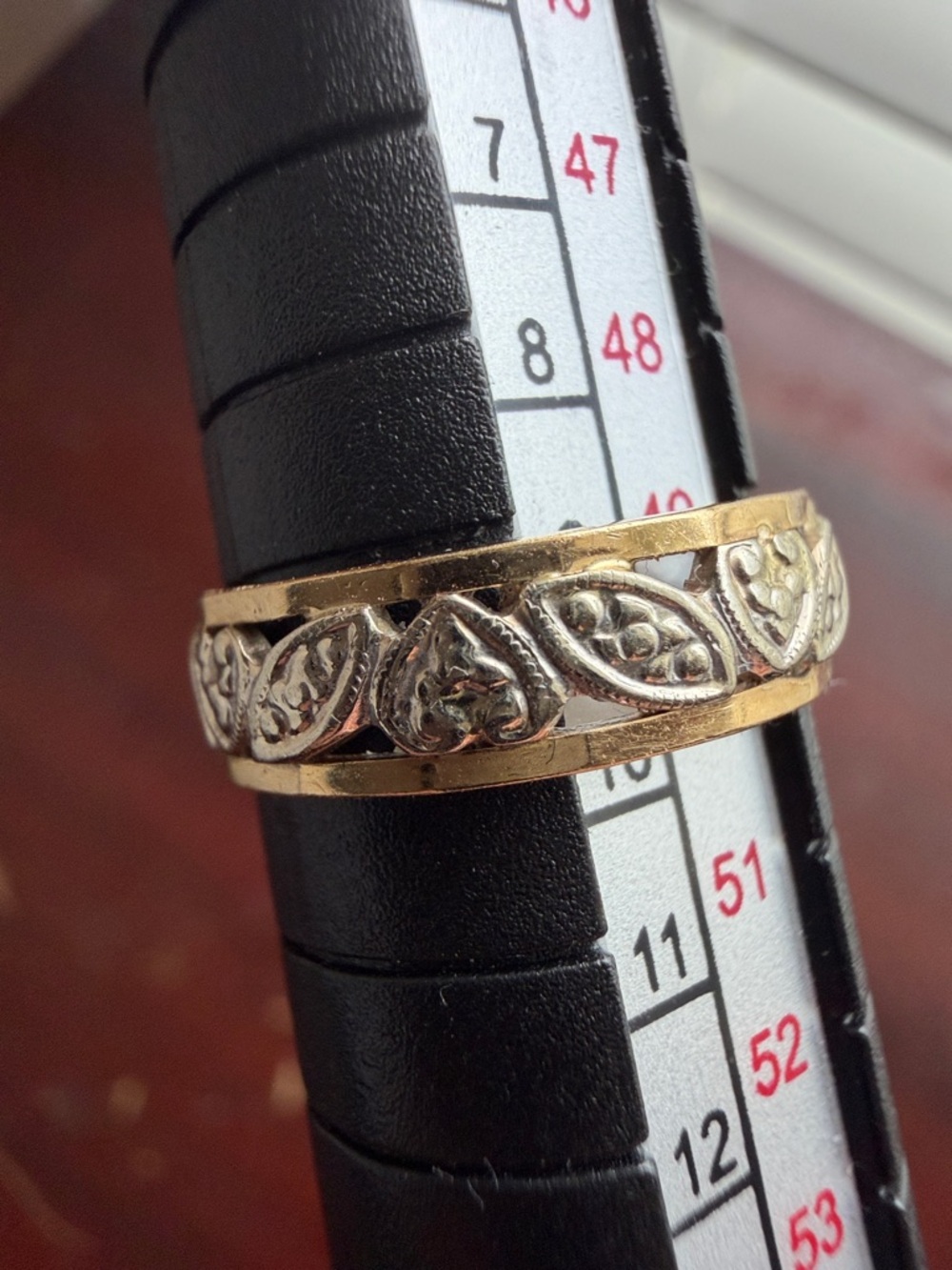 1930s Antique Art Deco 14k Yellow
White Gold Filigree Carved Heart Band - Picture 8 of 9
